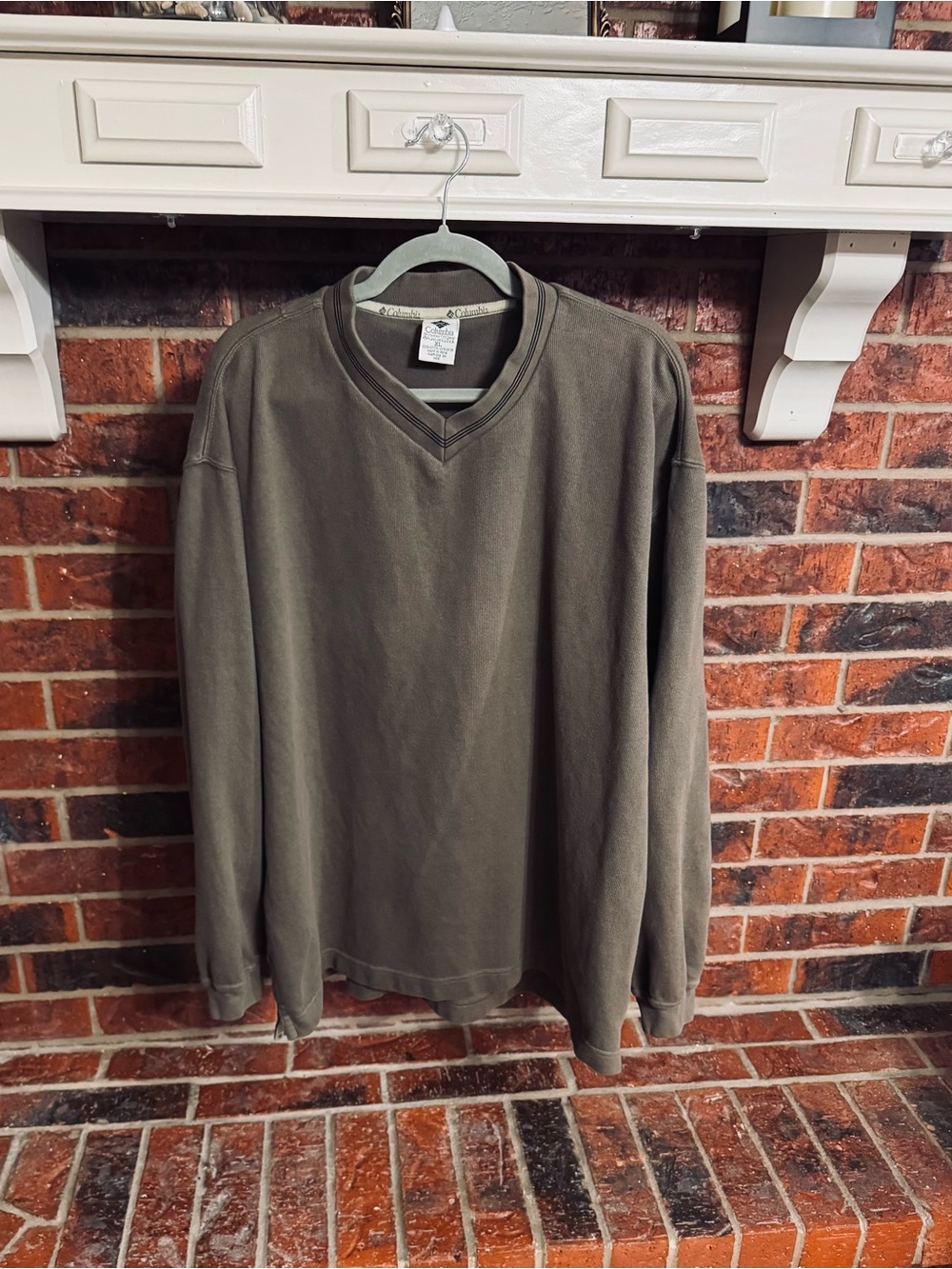 Columbia Men's V-Neck 100% Heavy Cotton Long Sleeved Shirt Perfect for Fall